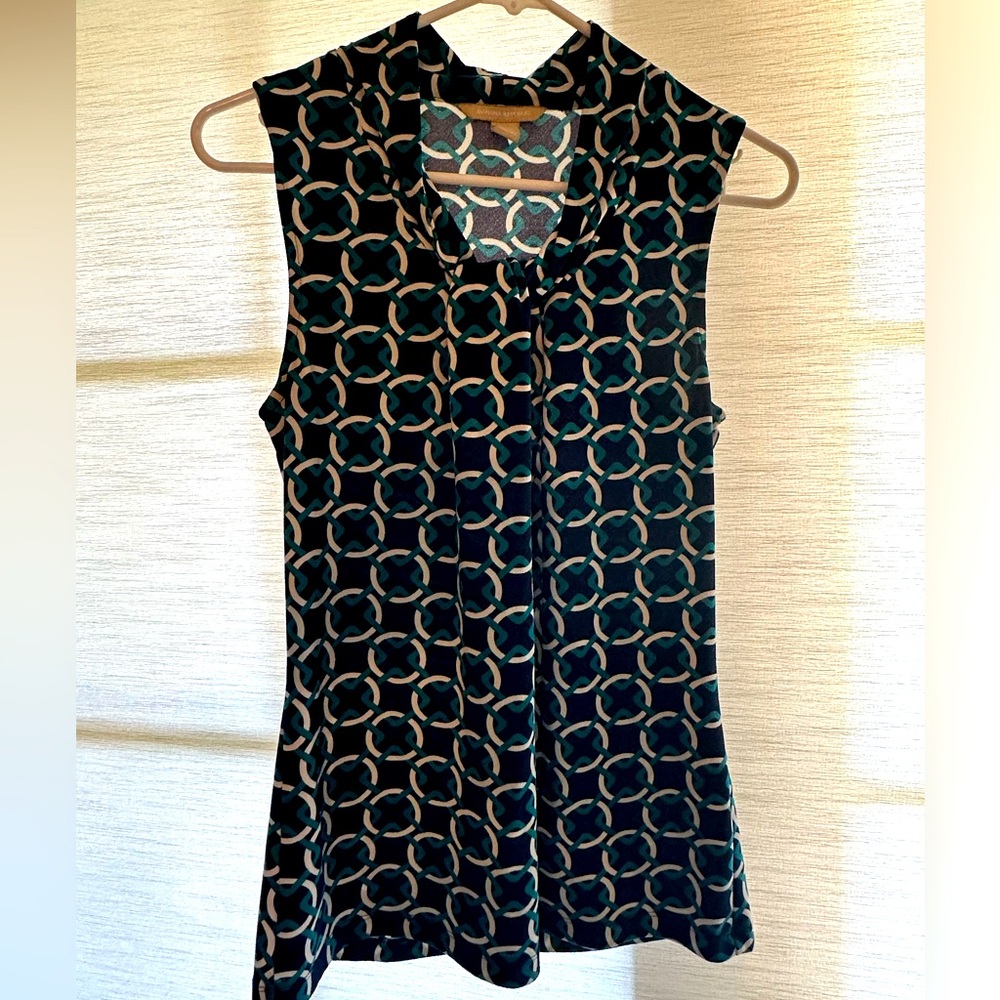 Banana Republic XS blouse tank polyester material